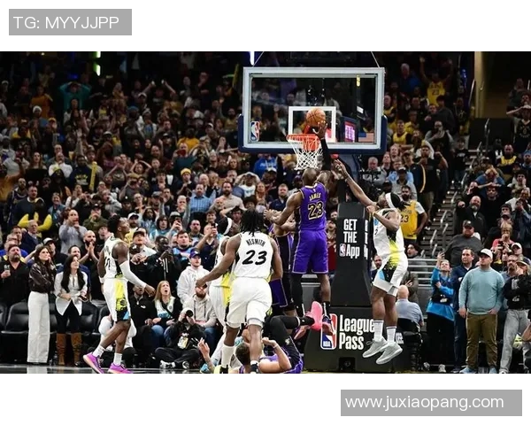 解说：裁判真没玩命帮湖人&球员生生把球投进 赛季初我就看好湖人